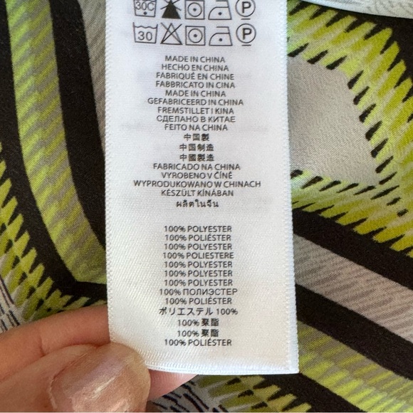 MICHAEL KORS- Neon Geometric, Black and Green Top. Roll up Sleeves. Size… - Picture 6 of 9